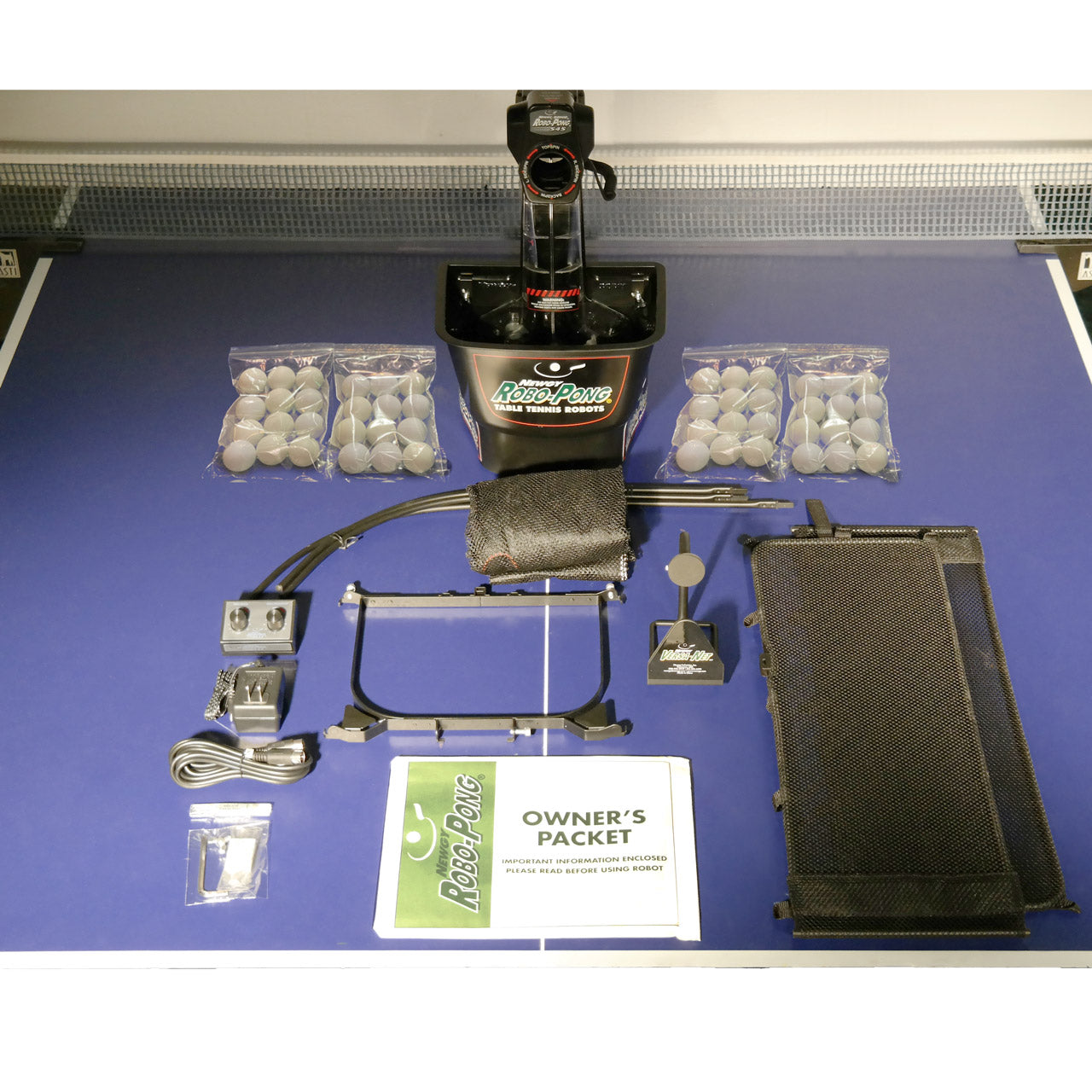 Donic Newgy Robo-Pong 545 mit Versa Ballfangnetz inkl. 48 Coach P40+ Bälle